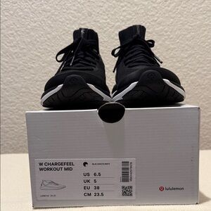 Lululemon Women’s Chargefeel Mid Workout Shoe